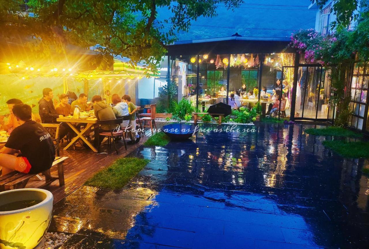 Encounter Garden Great Wall Holiday Guesthouse Beijing Exterior photo
