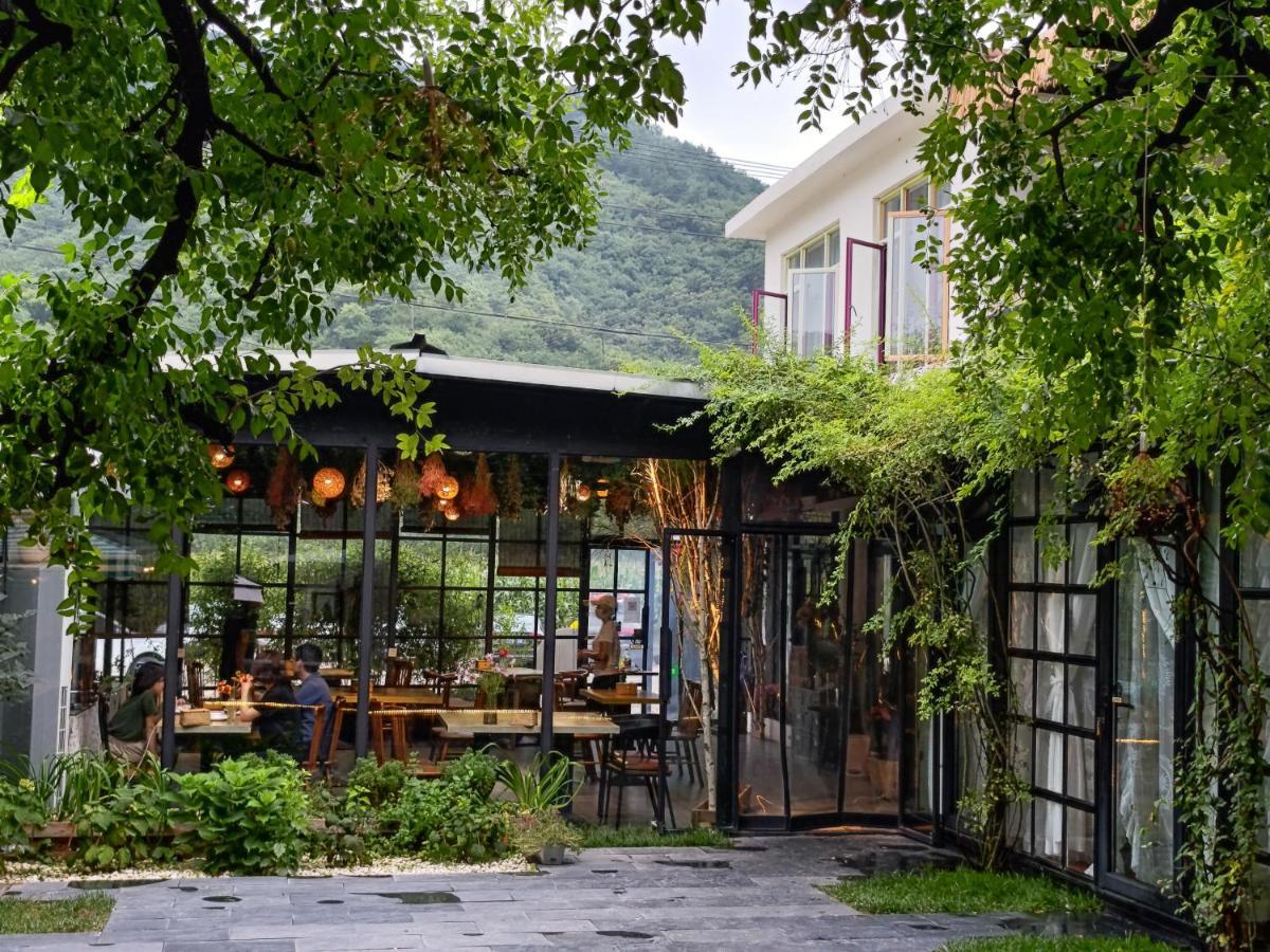 Encounter Garden Great Wall Holiday Guesthouse Beijing Exterior photo