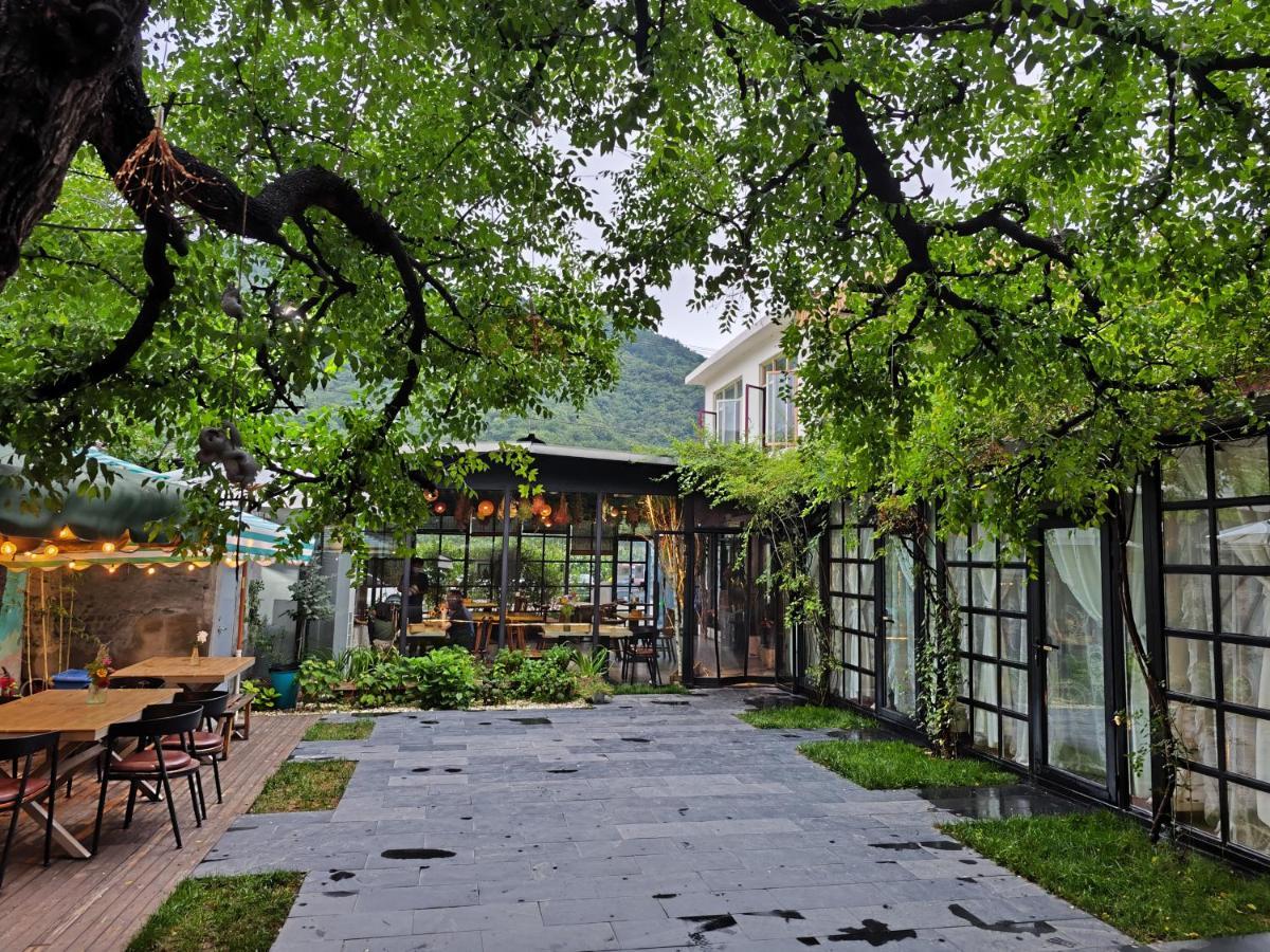 Encounter Garden Great Wall Holiday Guesthouse Beijing Exterior photo